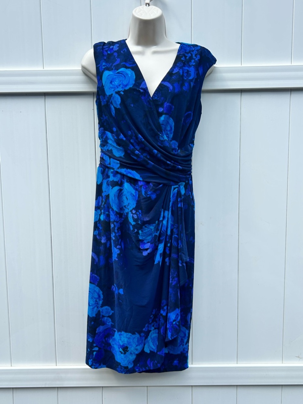 CHAPS Blue Floral V-Neck Faux-Wrap Flattering Dress for Women | Size Medium
